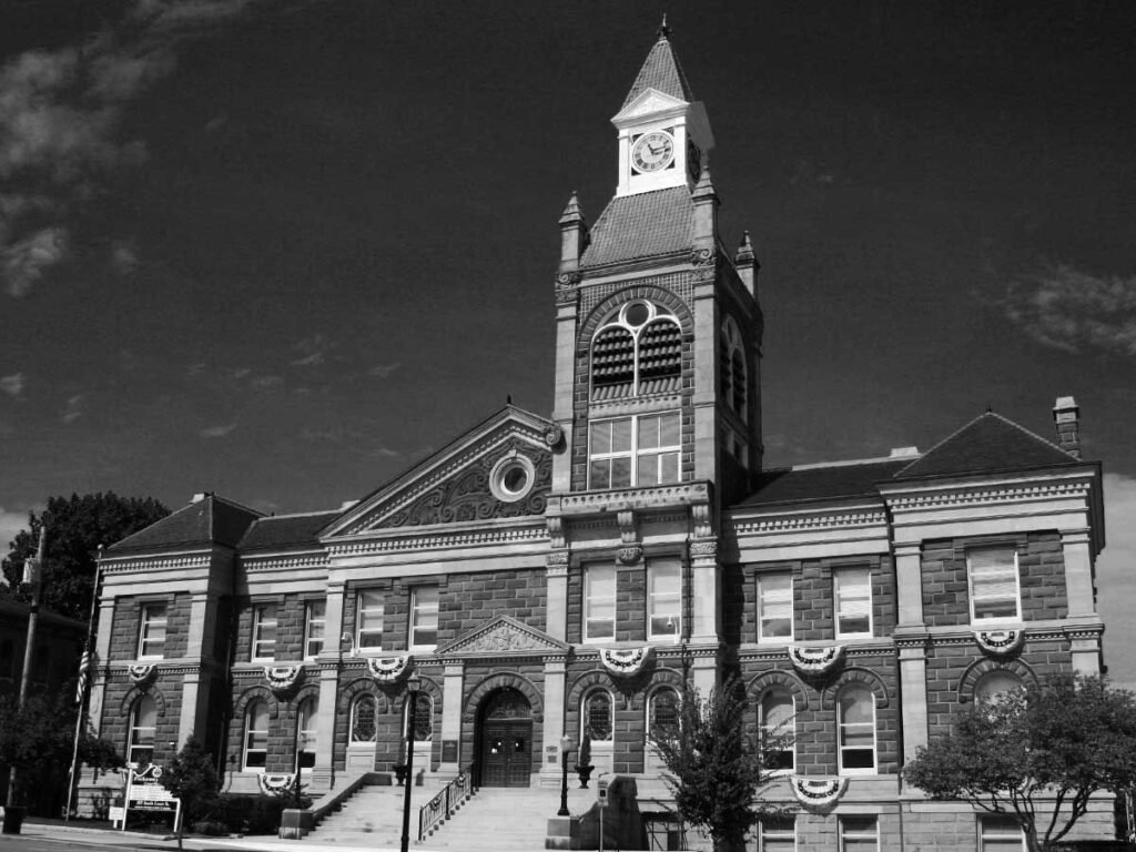 circlevile courthouse 4 opt1200 900